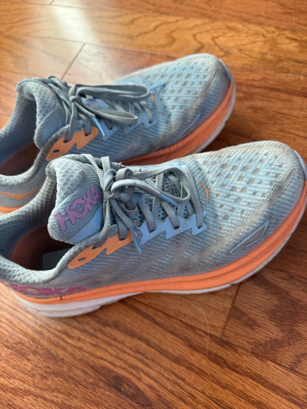 Hoka Clifton 9 size 9.5 One One Women's Light Blue/Orange Athletic Running Shoes